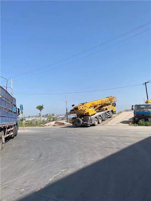 钦南区25吨吊车的租赁价格大概是多少？